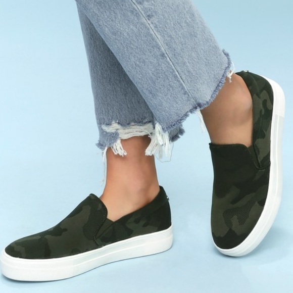 steve madden camo slip on